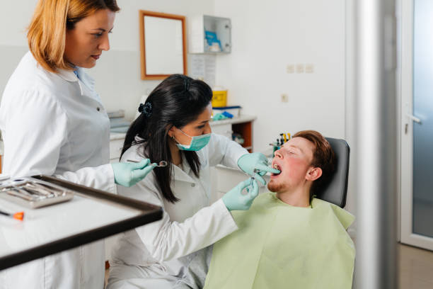 Best Broken or Cracked Tooth Emergency Dentist in Broomall, PA